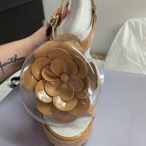 Vera Wang Penny Dune wedges